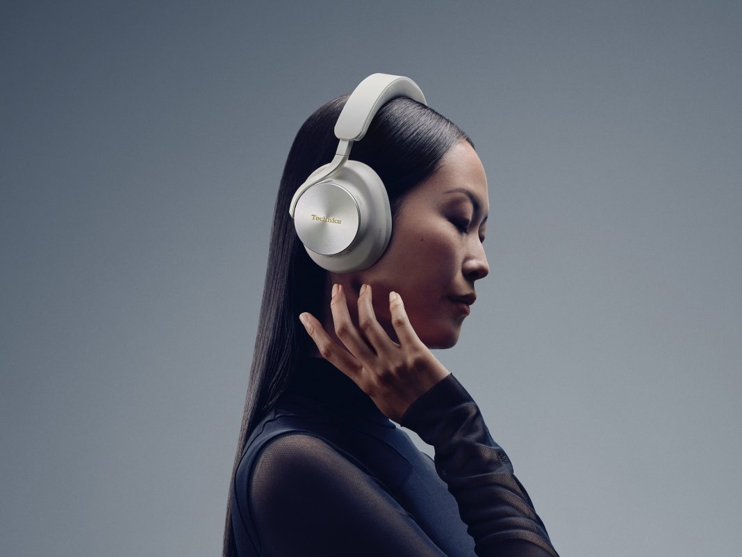 Technics สานต่อความมุ่งมั่นด้านคุณภาพเสียงระดับพรีเมียมด้วยหูฟังไร้สายรุ่นเรือธง EAH-A1000